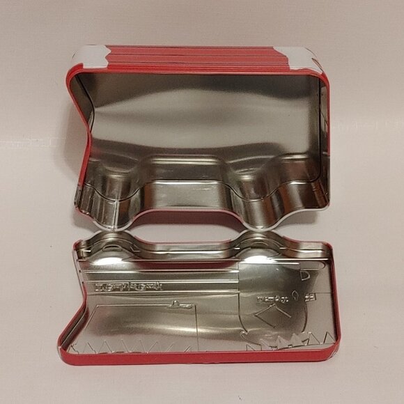 CUTE BENEFIT Cosmetics Camper Van Tin - Picture 5 of 6